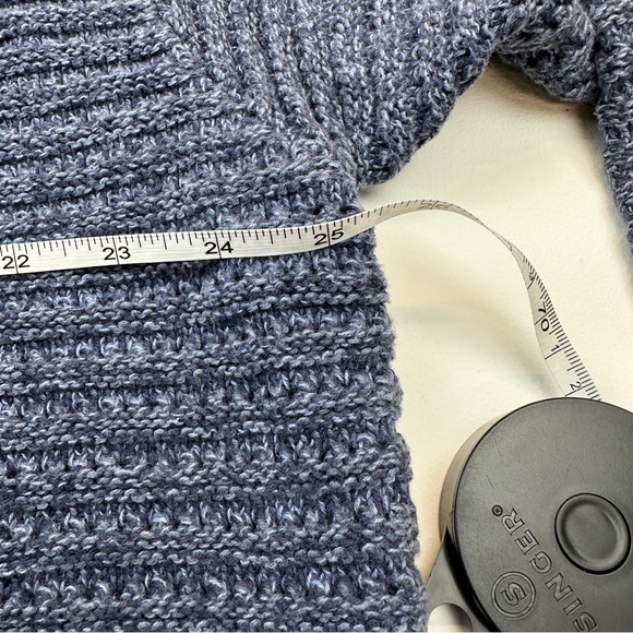 Almost New! Cardigan Sweater by Liz Claiborne Size 2X - Picture 3 of 10